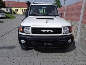 Land Cruiser 76 HZJ 4,5TD V8, 70TH ANNIVERSARY Black Edition - 8