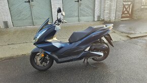 Prodáme Honda PCX125ccm, rv. 2023, 1. majitel, STÁLE ZÁRUKA - 8