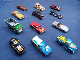 12x Hot Wheels auta v kufříku - PLATÍ do SMAZÁNÍ - 8