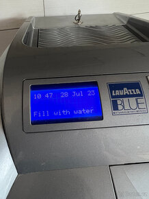 Kávovar Lavazza LB 2200 BLUE cappuccinátor - na kapsle - 8