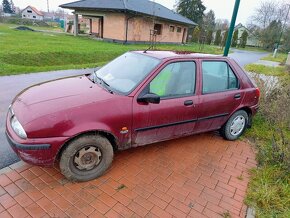 Mazda 121 - NA NÁHRADNÍ DÍLY - 8