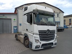 Mercedes Benz Actros 1845 - 8