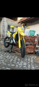 Suzuki RM 125 - 8