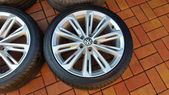 Letní sada ŠKODA / VOLKSWAGEN 5x112 R19 pneu 235/40/19 r2024 - 8