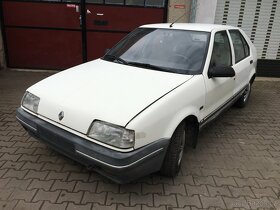 Renault 19 - 8