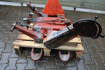 Zetor 8011 8045 víko hydraulika - 8