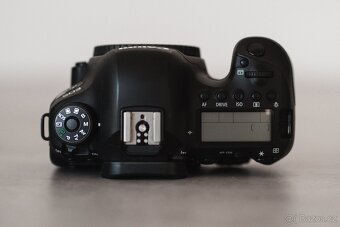 Canon EOS 6D Mark II - 8