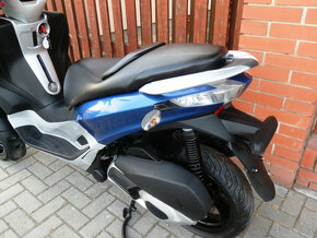 Piaggio MP3 300 Yourban LT (2015) - 8