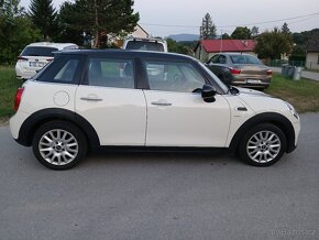 Mini Cooper D F55 diesel ročník 2015 - 8