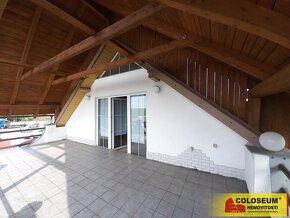 Sebranice, RD 6+1, 220 m2, dvorek, pergola – rodinný dům - 8