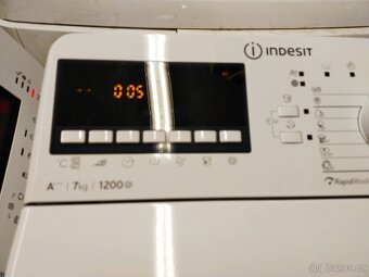 Prodám plně funkční dig. pračku zn. Indesit -7 kg--DOVEZU-- - 8