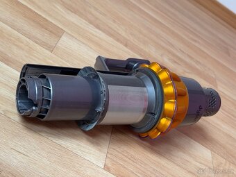 Dyson V15 Detect Absolute nahradní díl pouze tělo s motorem - 8