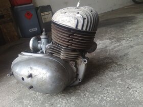 MOTOR ČZ 250/455 - 8