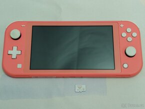 Nintendo Switch Lite - 8