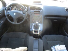 PEUGEOT 5008 2.0HDI 110kw  10/2011 - 8