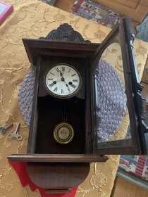 Prodám  staré nástěnné hodiny Junghans - 8