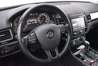 Volkswagen Touareg 3.0TDi V6 4x4 Tiptronic LED Navi - 8