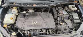 Mazda 5 - 8