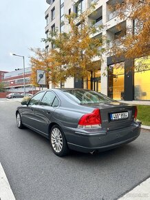 Volvo S60 2.5T Manuál - 8