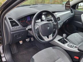 Renault Laguna III 2.0dCi 150PS 4Control - REZERVACE - 8