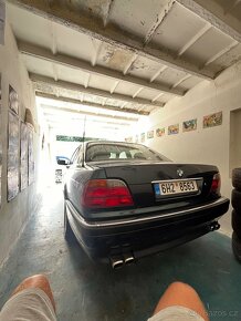 BMW E38 750i V12 - 8