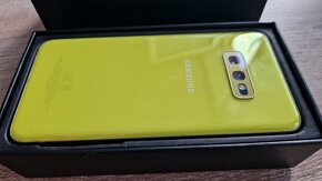 Samsung Galaxy S10e - žlutá včetně krabičky - 8