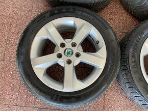 Originalní ALU kola Škoda 5x112 r16 zimní pneu 6mm - 8