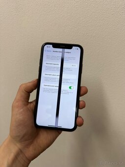 iPhone 11 64gb black rozbitý displej - 8