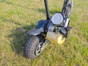 Benzinová motorová koloběžka NITRO SCOOTERS, 49ccm, 2T, dvou - 8