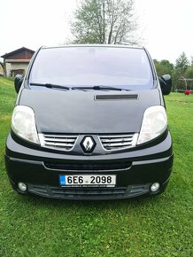 RENAULT TRAFIC EVADO 2.5 dCi - 8