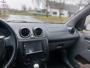 Ford fiesta 1,4 benzin - 8