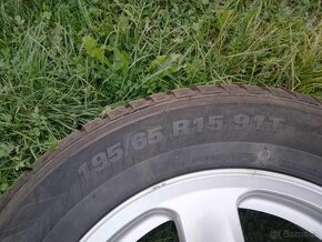 Sada 195/65 R15 8-9mm zimní na ALU Octavia I 5x100 - 8