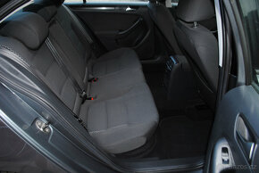 VW JETTA 1.2TSI 77kW - climatorinic - výhřev sedadel - tažné - 8