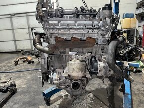 Motor V6 Mercedes 350cdi - 170kW - OM642832 - 8