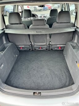 Volkswagen Touran,  2,0 TDi KLIMA  Ojeté, 10/2008 - 8