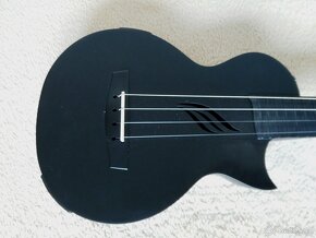 Predam koncertne ukulele Cascha Carbon Fibre. - 8