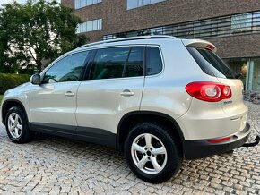 Volkswagen Tiguan 2.0TDI 4x4 103KW NAVI KŮŽE VÝHŘEV SERVISKA - 8