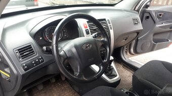 Hyundai Tucson - 8