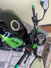 Kawasaki Z 750R - 8