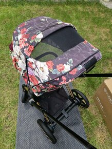 Cybex e-Priam Rosegold + Spring Blossom Dark set - 8