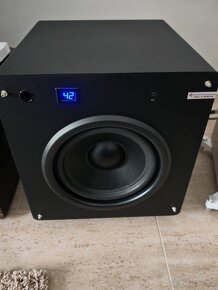 Aktivní subwoofer - 8