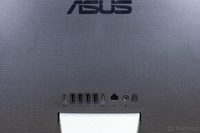 All In One PC Asus E3402 v záruce do 3.11.2025 (8 ks) - 8