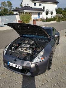 Nissan 370Z - 8