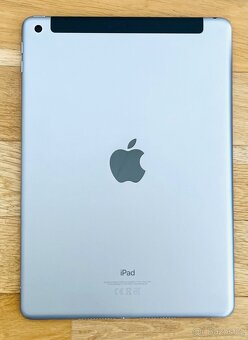 Apple iPad 6.gen. s kapacitou 128GB - 8