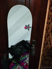 Prodám úplně nový snowboard TRANS 160cm dlouhý. - 8