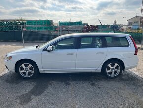 Volvo V70 2.4 D5 - náhradní díly - 8