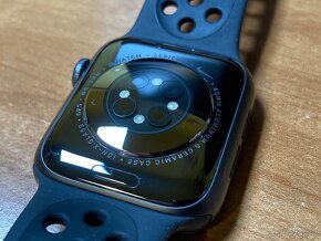 Apple Watch Series 6 Nike 40mm, Space Gray (2020) - 8