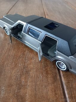 Model MAJORETE Cadillac Brougham Fleetwood - 8