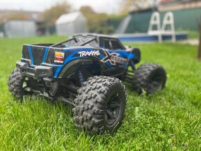 Traxxas X-Maxx 6S + náhradní baterie - 8