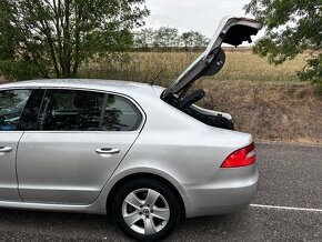 Škoda Superb II, 2.0 TDI, manuál, liftback 2009 - 8